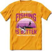 A Bad Day Fishing - Vissen T-Shirt | Roze | Grappig Verjaardag Vis Hobby Cadeau Shirt | Dames - Heren - Unisex | Tshirt Hengelsport Kleding Kado - Geel - XXL