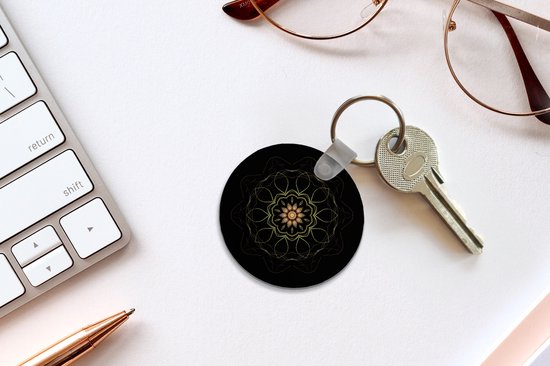 Porte-clés - Un Mandala sur fond noir - Plastique - Rond - Cadeaux à distribuer