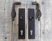 Set deurklinken met lange deurplaten, ijzer, inclusief doorn,bestaande uit 2 handgrepen ui met 2 lange tekenen Cavo - Voordeur (PC 92)