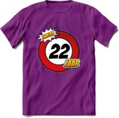 22 Jaar Hoera Verkeersbord T-Shirt | Grappig Verjaardag Cadeau | Dames - Heren | - Paars - L