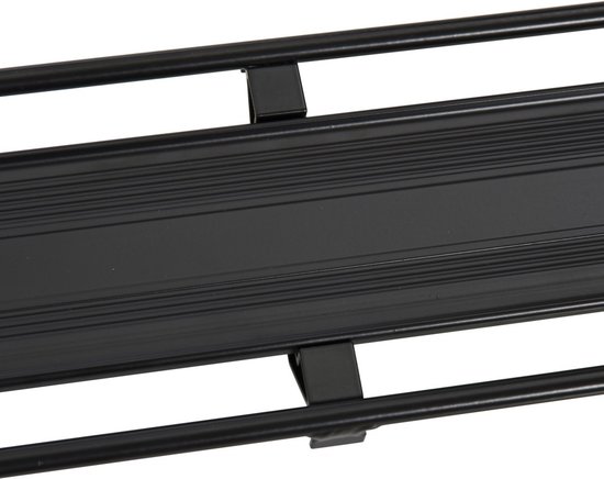 Zwarte, lichtgewicht fietsbagagedrager van metaal met een quick release systeem.