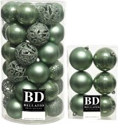 43x stuks kunststof kerstballen salie groen 6 en 8 cm glans/mat/glitter mix - Kerstversiering/kerstboomversiering