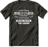 22 Jaar Legend T-Shirt | Zilver - Wit | Grappig Verjaardag en Feest Cadeau | Dames - Heren - Unisex | Kleding Kado | - Donker Grijs - S