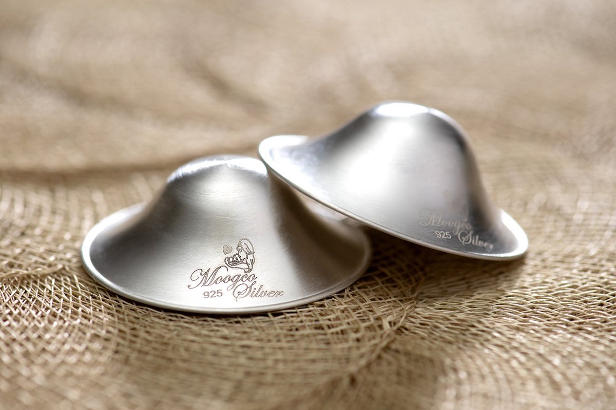 MOOGCO Silver nipple guards - maat M - de originele zilveren tepelbeschermer- 925 zilver MOOGCO Silver nipple guards - maat M - de originele zilveren tepelbeschermer- 925 zilver