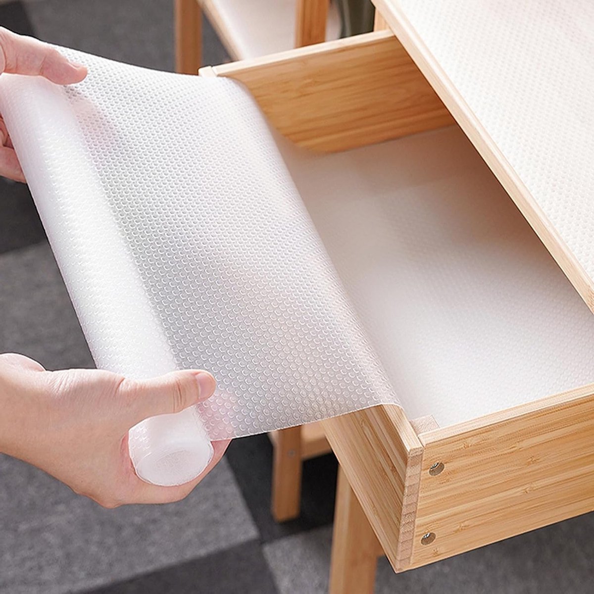 EVA Antislip Ladeschotels 30 x 500 cm - Waterdicht en Wasbaar Voor Kasten, Koelkasten en Planken, Vrij Te Snijden, Transparante Bescherming
