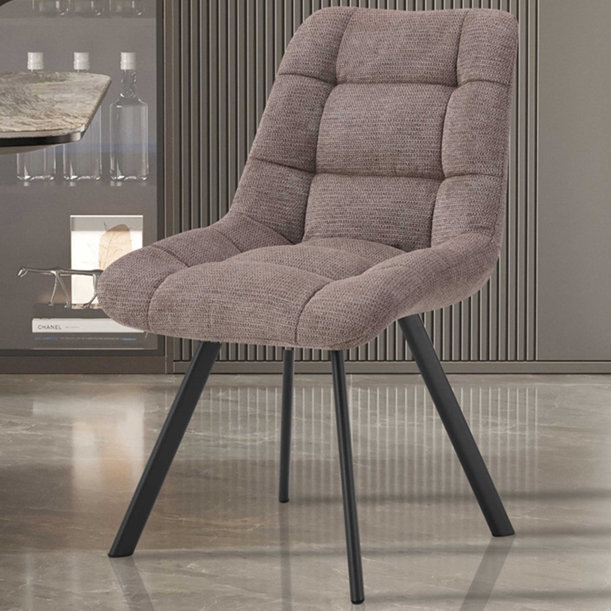 Rousseau Eetkamerstoel Lizzy Peperbruin – Stoffen Bekleding – Zwarte Metalen Poten – Per Stuk