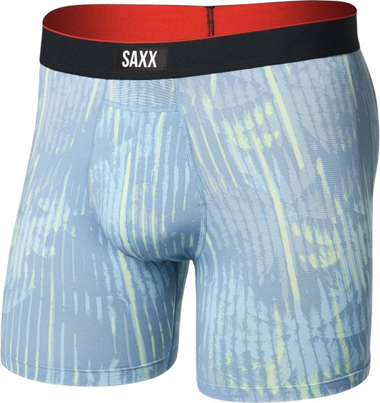Lichtblauwe boxer met grafische strepen en een rode tailleband met SAXX logo.