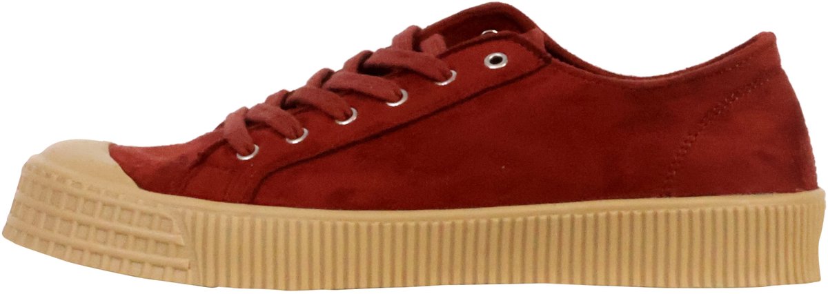 Sneakers met veters