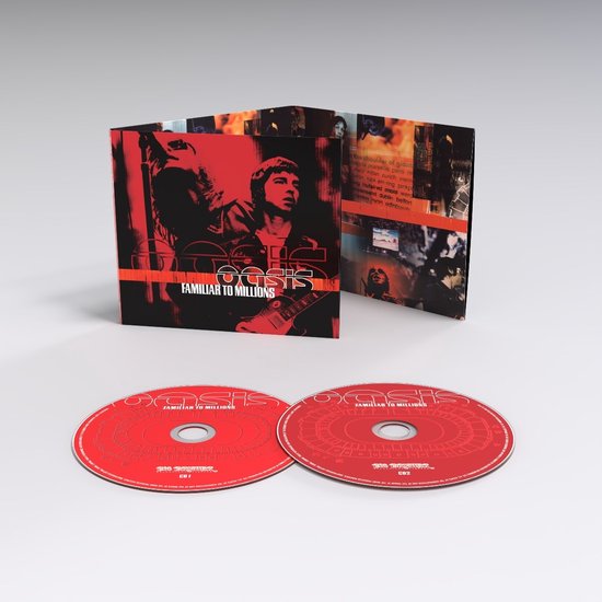 Oasis Familiar to Millions dubbel-cd-set met rode cd's en uitklapbare hoes met zwart-witfoto's.