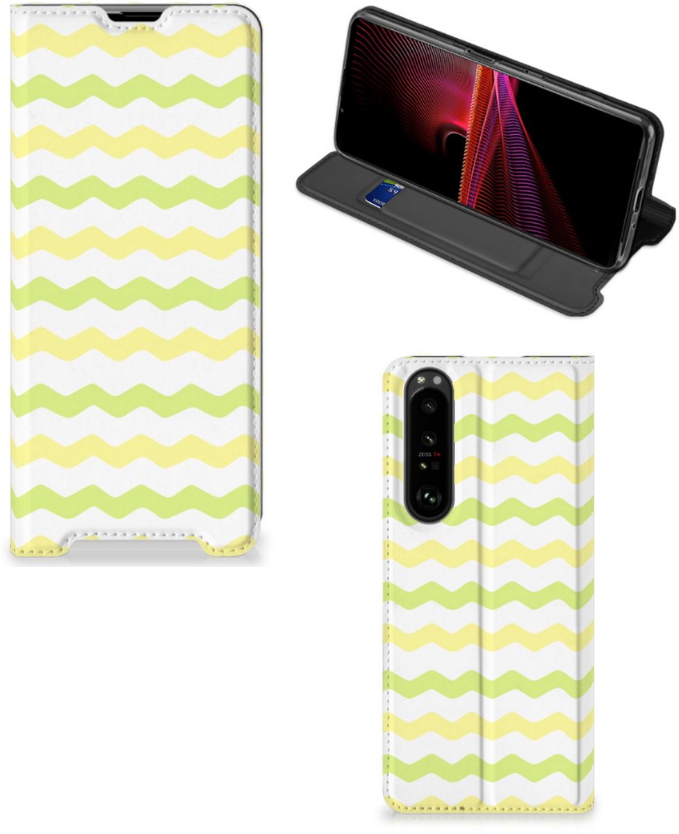 Sony Xperia 1 III Hoesje met Magneet Waves Yellow