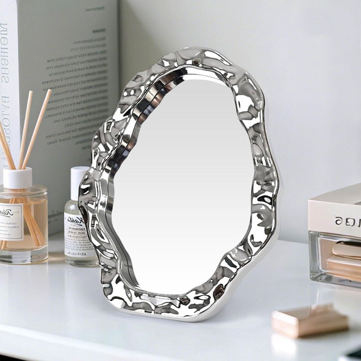 Verstelbare Make-up Spiegel met Stand, Onregelmatige Vorm voor Badkamer en Slaapkamer, Decoratieve Cosmetica Spiegel voor Perfecte Reflectie