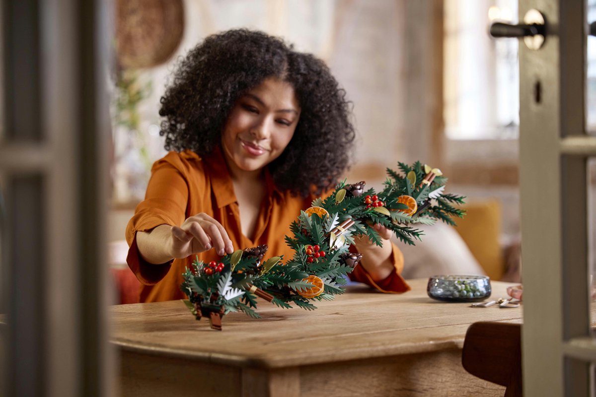 LEGO Icons Herfstkrans Bouwpakket voor Volwassenen met Bloemen - kerstdecoratie - 10340 – foto 5