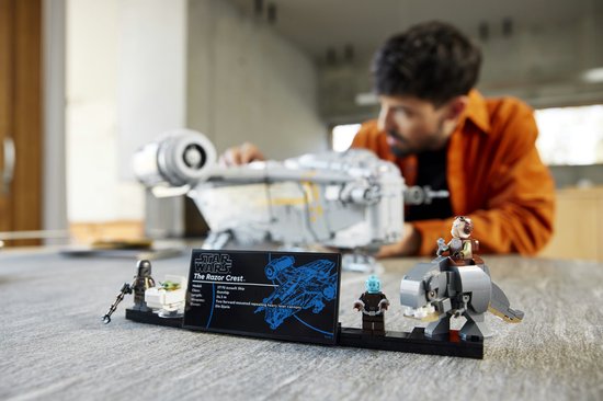 LEGO Star Wars De Razor Crest, UCS Mandalorian Starship Bouwset voor Volwassenen- 75331