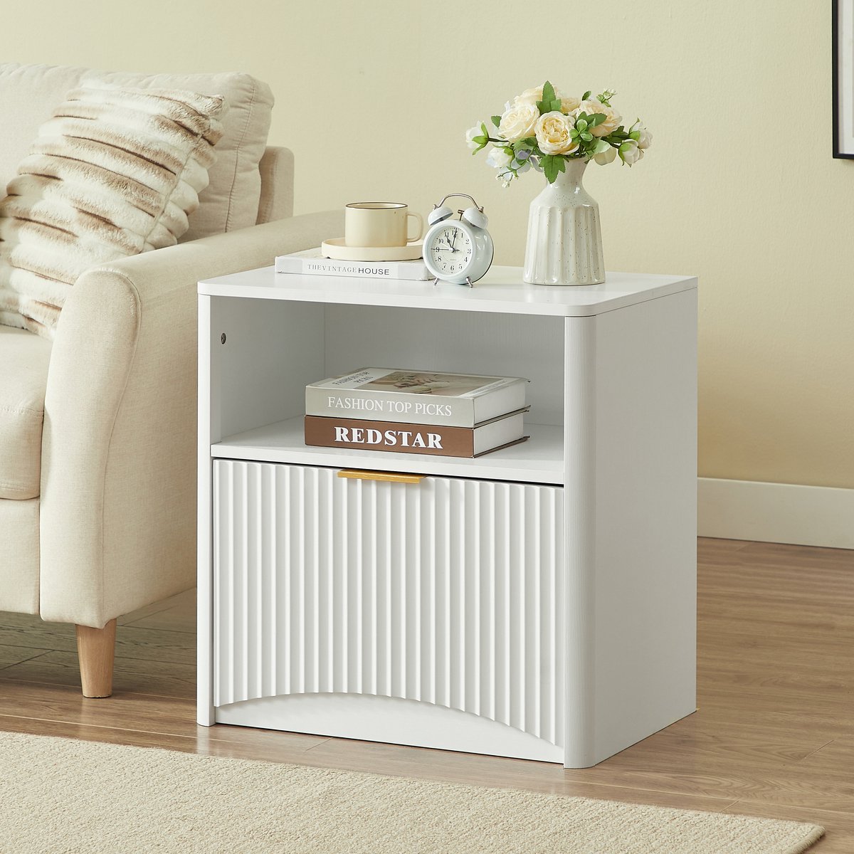 STILVORA Nachtkastje - Geribbeld Design Met Lade En Opbergvak - Voor Slaapkamer En Woonkamer - Spaanplaat Metaal - 58x38x60 Cm - Wit