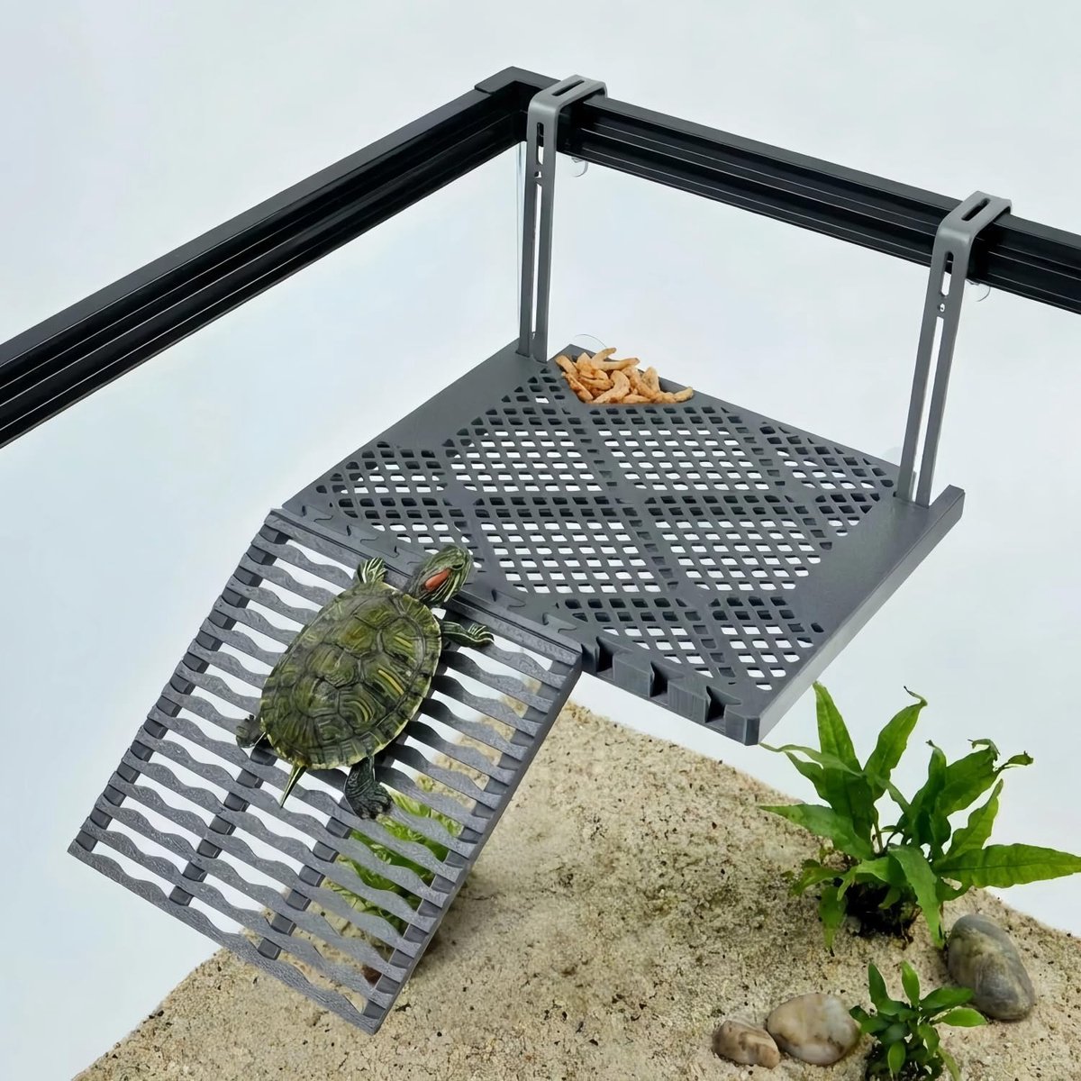 Ulisem - Schuilplaats voor schildpadden - 25x20x2 cm hangend zonneplatform - Met ingebouwde voerbak - Anti-slip helling en veilig rooster - Geschikt voor 20-75 gallon aquaria - Sterke roestvrijstalen haken - Voor schildpadden en kikkers