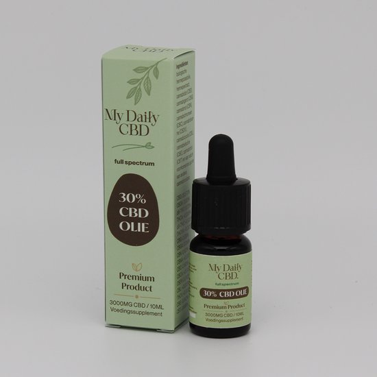Groen doosje en een flesje My Daily CBD 30% CBD olie, full spectrum, premium product.