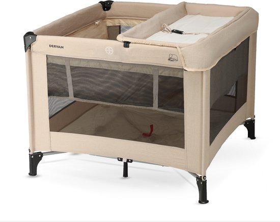 Beige campingbedje met verschoonmat, Deryan logo en gaaspanelen.