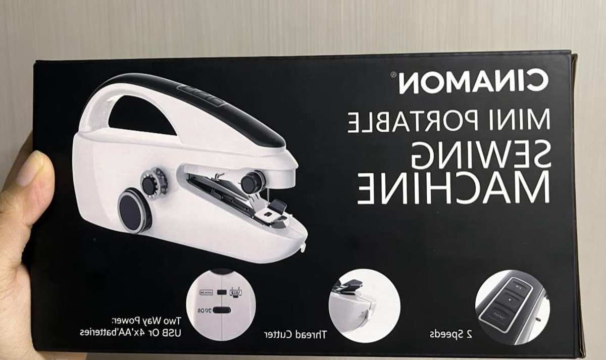 Mini naaimachine - Elektrisch apparaat - Kleine reparaties - Twee snelheden - 20x10x10 millimeter - Zwart