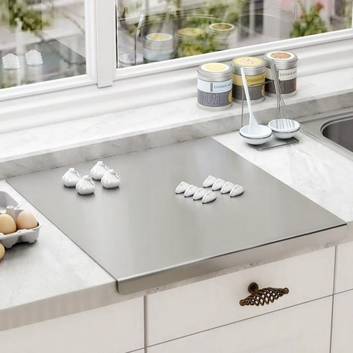 Roestvrijstalen snijplank met opstaande rand, verdikt, groot formaat - keukensnijplank - metalen snijplank voor boven de gootsteen, antislip roestvrijstalen snijplank, geschikt voor vlees, fruit, groenten, brood en gebak (zilver).