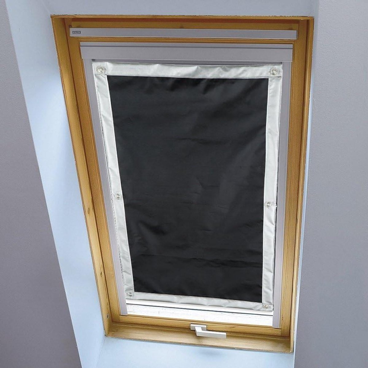 Dakraamrolgordijn - Verduisteringsgordijn Raam - Ramen Verduisteren - Zonder Boren - 116 x 140 cm - Zwart