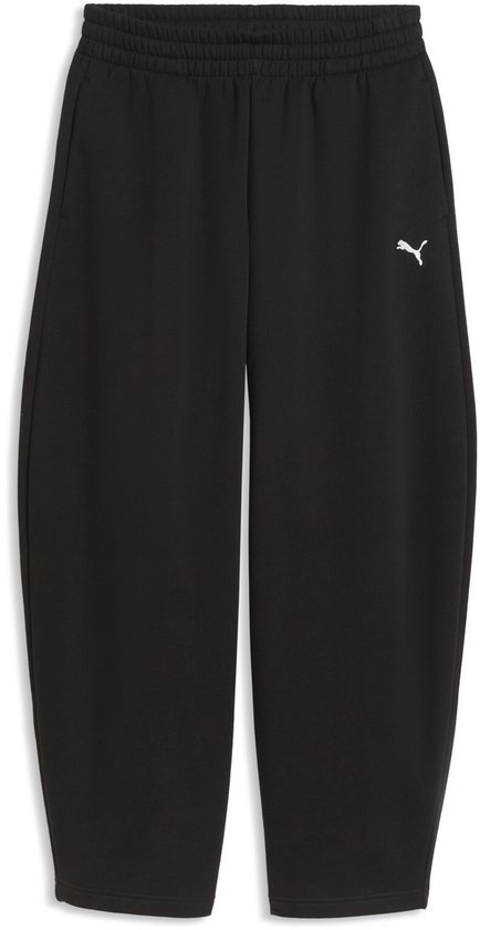 Zwarte PUMA broek met elastische tailleband en klein wit PUMA-logo op de linkerheup.