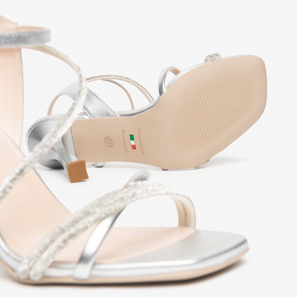 Sandalen Nerogiardini Gelamineerd Tpu Grone Natuur - Fashion Wear - Vrouwen