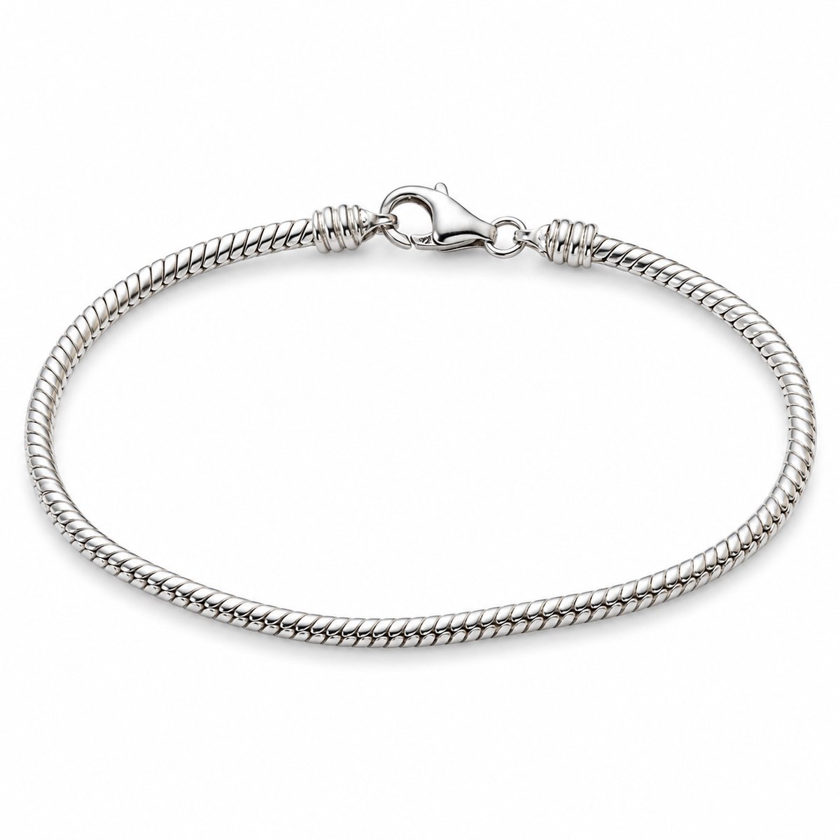 Zilveren Slangenarmband – Fijne Dames Armband – Tijdloze Armband met Karabijnsluiting