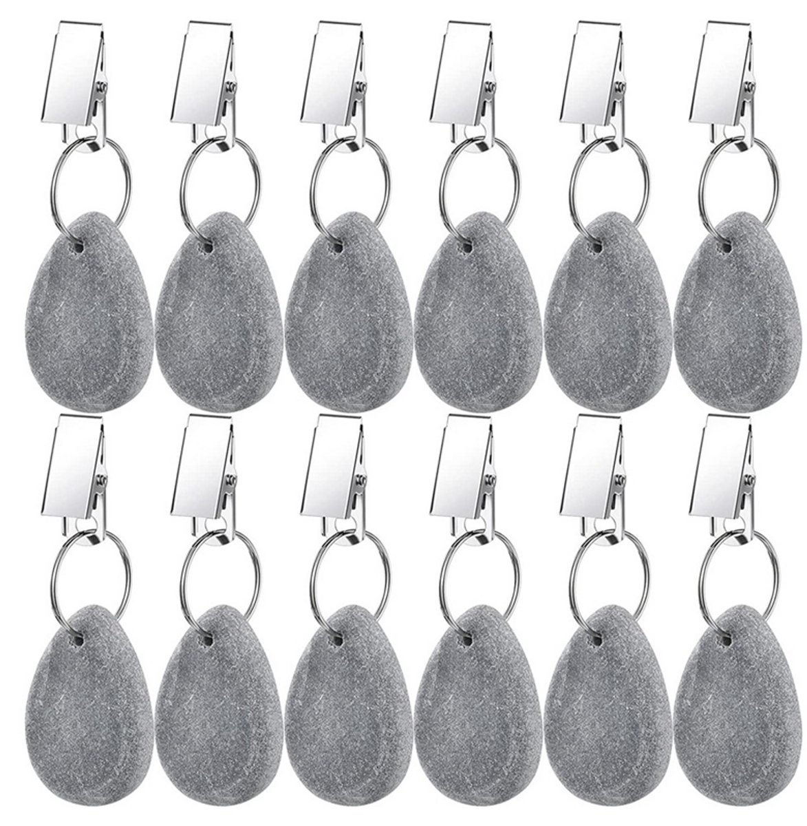 Een set van 12 stenen hangers voor op een tafelkleed.