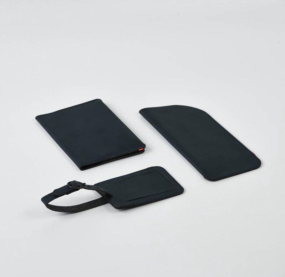 Brillenkoker, Paspoort hoesje en Bagagelabel - Complete Reisset van Gerecycled Leer - Nacht Blauw - Travel Kit | MADE out of