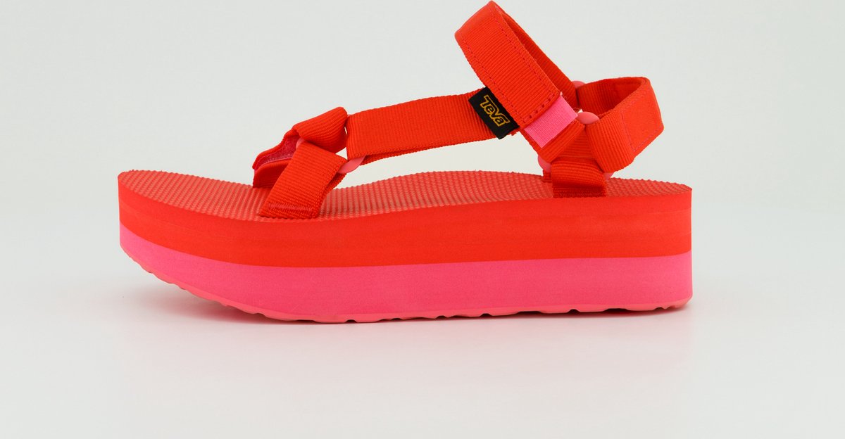 Teva Flatform Universal Platform sandalen de pasvorm kan afzonderlijk worden aangepast Roze