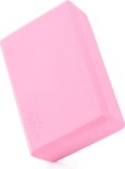 Roze Queenfit yogablok van schuim, schuine weergave met ingebed logo.