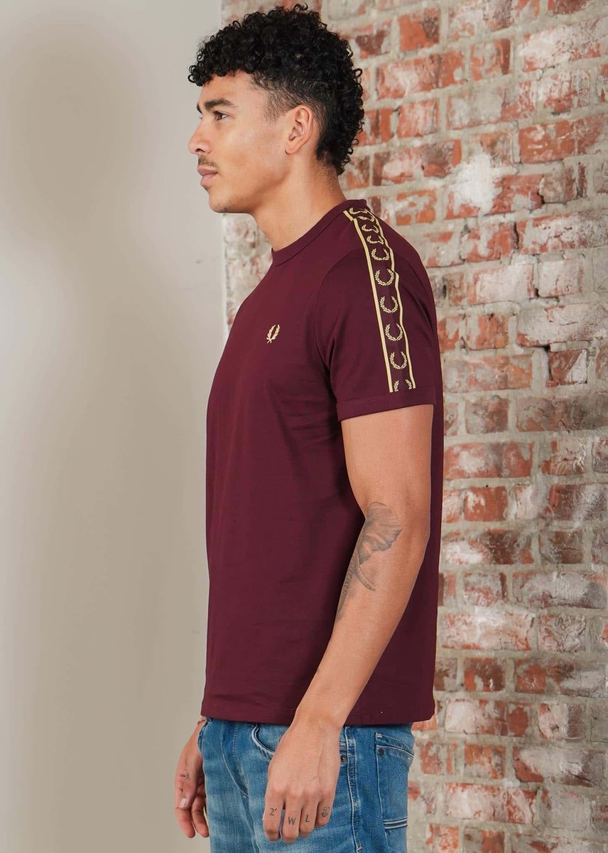 Fred Perry Contrast tape ringer t-shirt champagne Oxblood