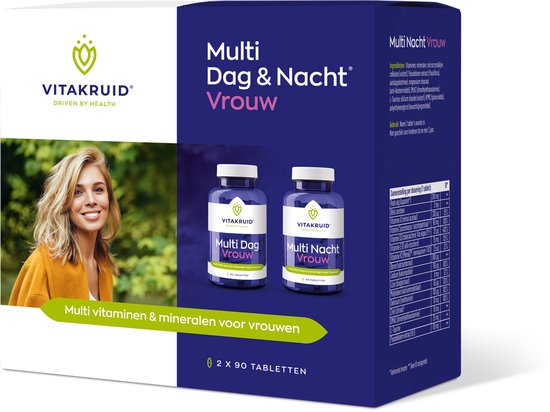 Vitakruid Multi Dag & Nacht Vrouw: een vrouw met oranje jasje lacht, met twee potjes Vitakruid supplementen.