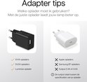 Applique murale rechargeable noire et rectangulaire avec une découpe carrée en haut. Le texte décrit 'Applique murale rechargeable avec télécommande'.