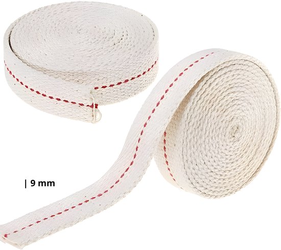Twee rollen 9 mm brede witte katoenen lont met rode stippellijn.