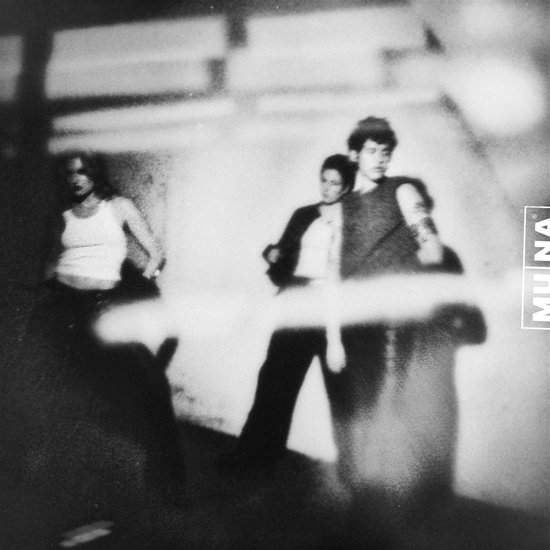 Muna - Dancing On The Wall (CD)