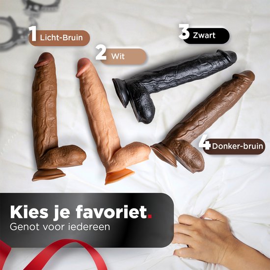 Vier dildo's met realistische details in lichtbruin, wit, zwart en donkerbruin. Keuze uit vier maten.