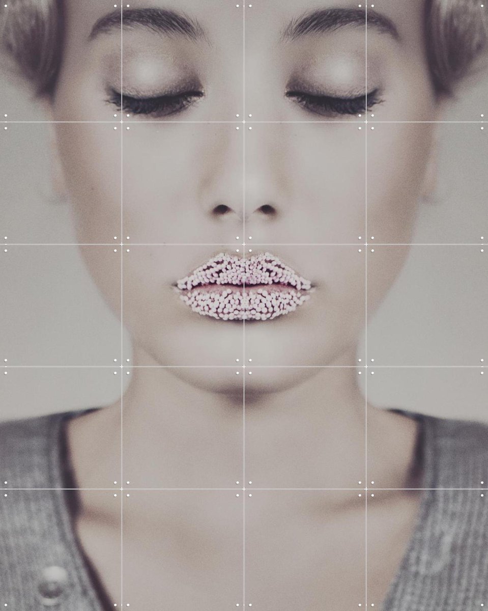 IXXI Sugar Lips, STUDIO HANNAH LEMHOLT - 80 x 100 cm - Gratis ophangtool - Grote wanddecoratie en posters - Fotografie, Woonkamer, Slaapkamer, Mensen