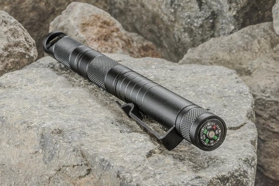 Compacte 5-in-1 Survival Tool voor Buitenactiviteiten en Noodgevallen — afbeelding 4