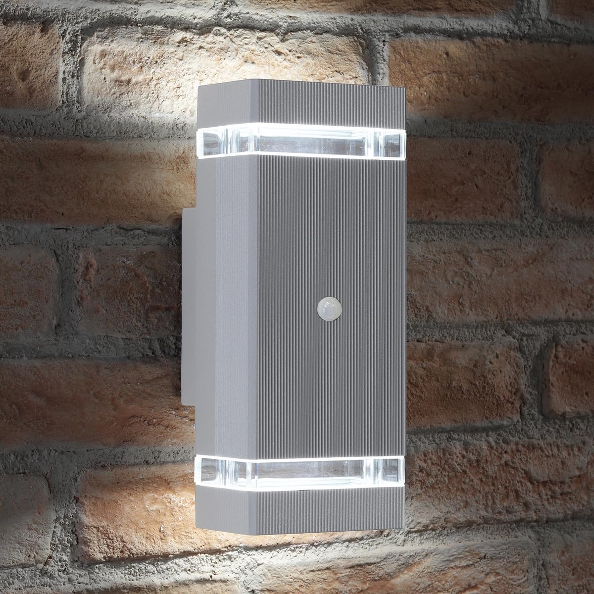 Buiten Wandlamp met PIR Bewegingssensor Dubbele Lichtbundel Op en Neer