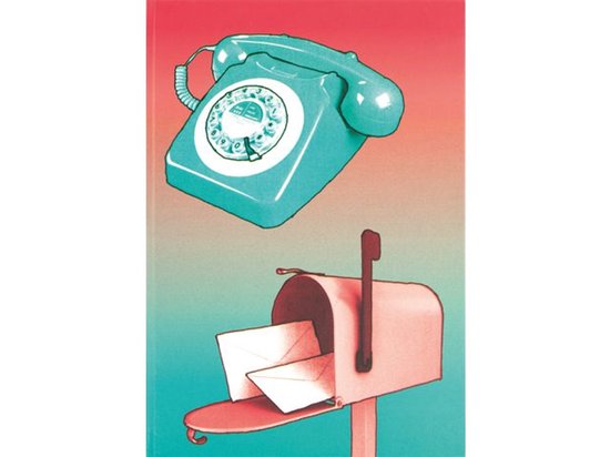 Turquoise draaischijftelefoon zweeft boven een roze postbus met brieven.