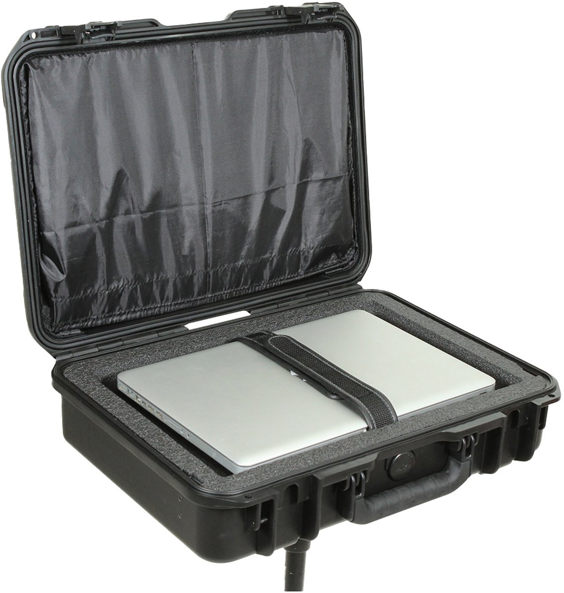 SKB - iSeries 1813-5 - Waterdichte Koffer - Zwart - Laptop en Zonnescherm Inlay