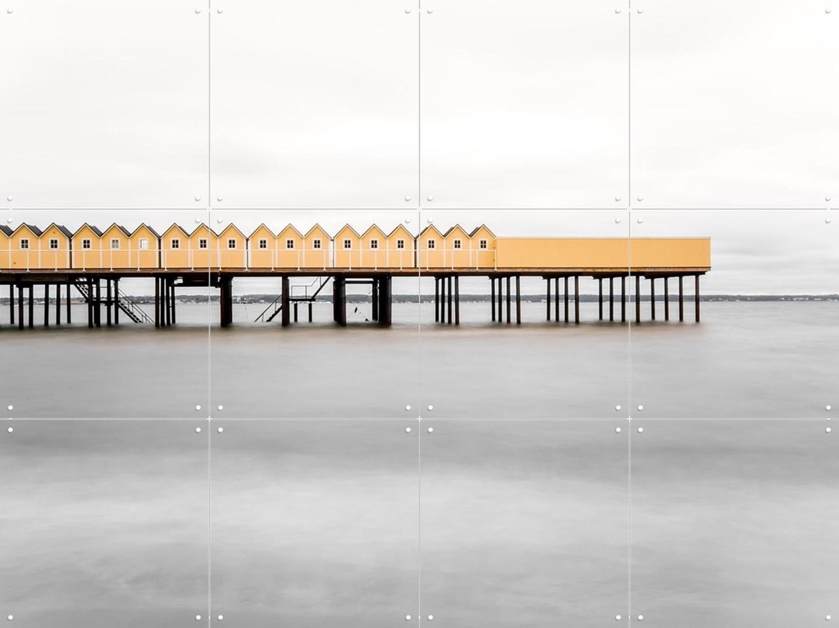 IXXI Skane Bathouses, Claire Droppert - 80 x 60 cm - Gratis ophangtool - Grote wanddecoratie en posters - Fotografie, Realisme, Naturalisme