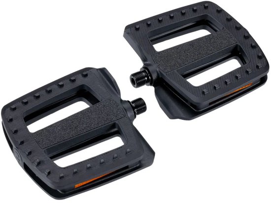 Ensemble de deux pédales de vélo noires avec grip antidérapant et réflecteurs orange.