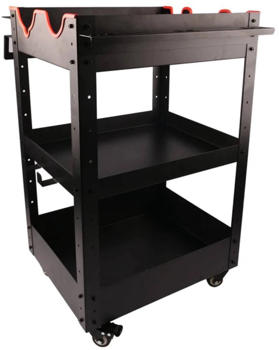 Zwarte metalen detail trolley met drie niveaus, rode accenten aan de bovenkant en wieltjes.