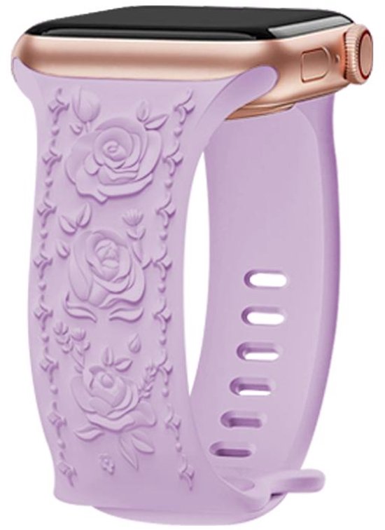 Bracelet lavande pour Apple Watch avec un relief détaillé de roses et de feuilles.