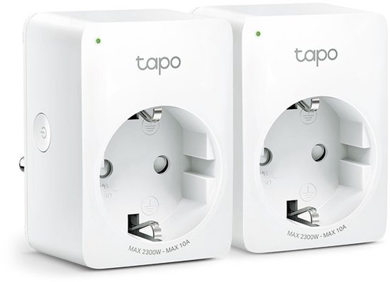 Twee witte Tapo P100 mini slimme stekkers met EU-stekker. MAX 2300W - MAX 10A.