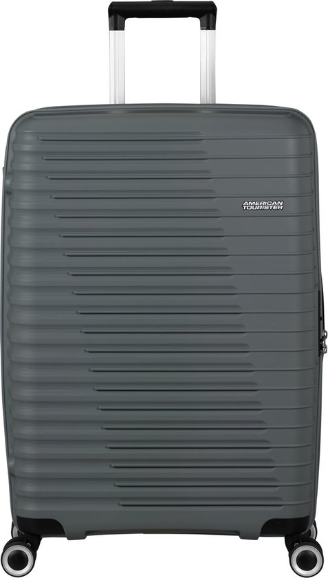 American Tourister Harde bolderkar, maat M, gemaakt van polyethyleen, robuust en krasbestendig. Zeer praktisch en superlicht, heeft twee grote vakken, scheidingswand in de American Tourister Harde bolderkar, maat M, gemaakt van polyethyleen, robuust en krasbestendig. Zeer praktisch en superlicht, heeft twee grote vakken, scheidingswand in de