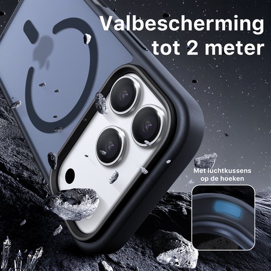 Donkerblauw hoesje met MagSafe-logo, dat valbescherming biedt met luchtkussens op de hoeken.