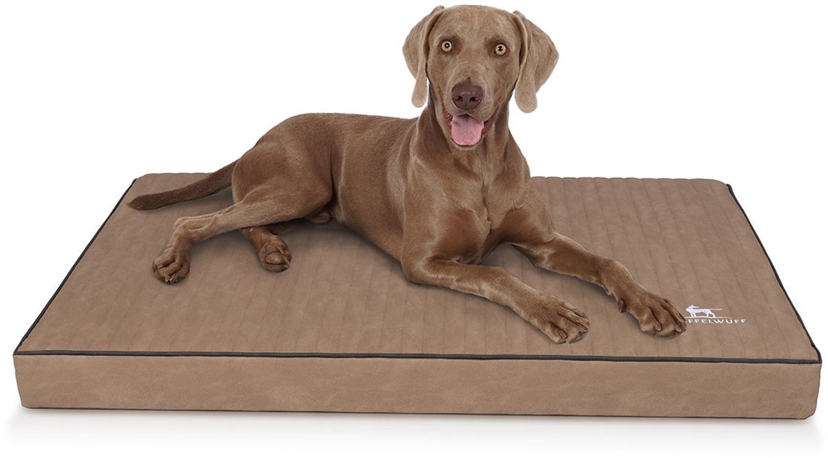 Knuffelwuff orthopedische hondenmat Palomino van met laser doorstikt kunstleer L 80 x 60 cm camel